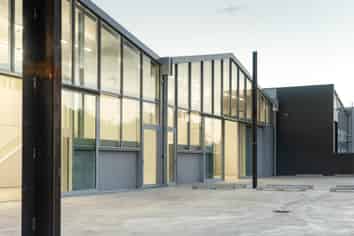 AWARD-WINNING CITY FRINGE PREMISES
