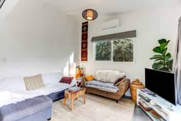 19A Moana Road, Okitu