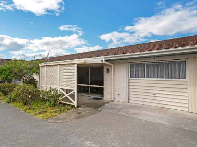 2/105 Coronation Road, Papatoetoe