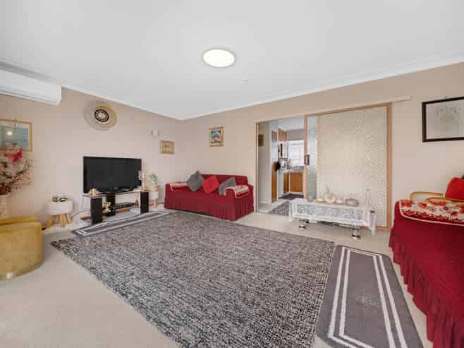 2/105 Coronation Road, Papatoetoe