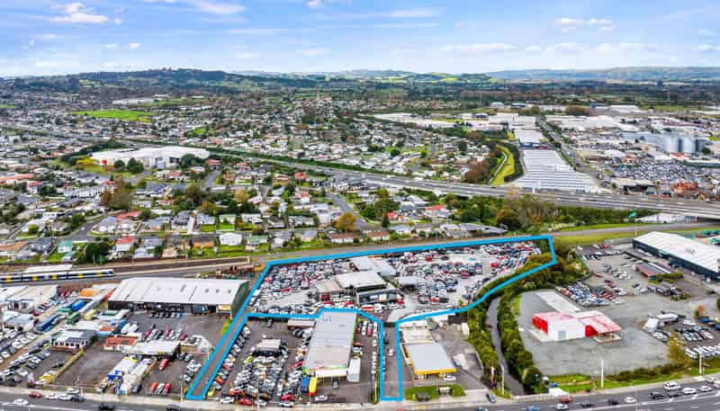 320 Great South Road, Manurewa