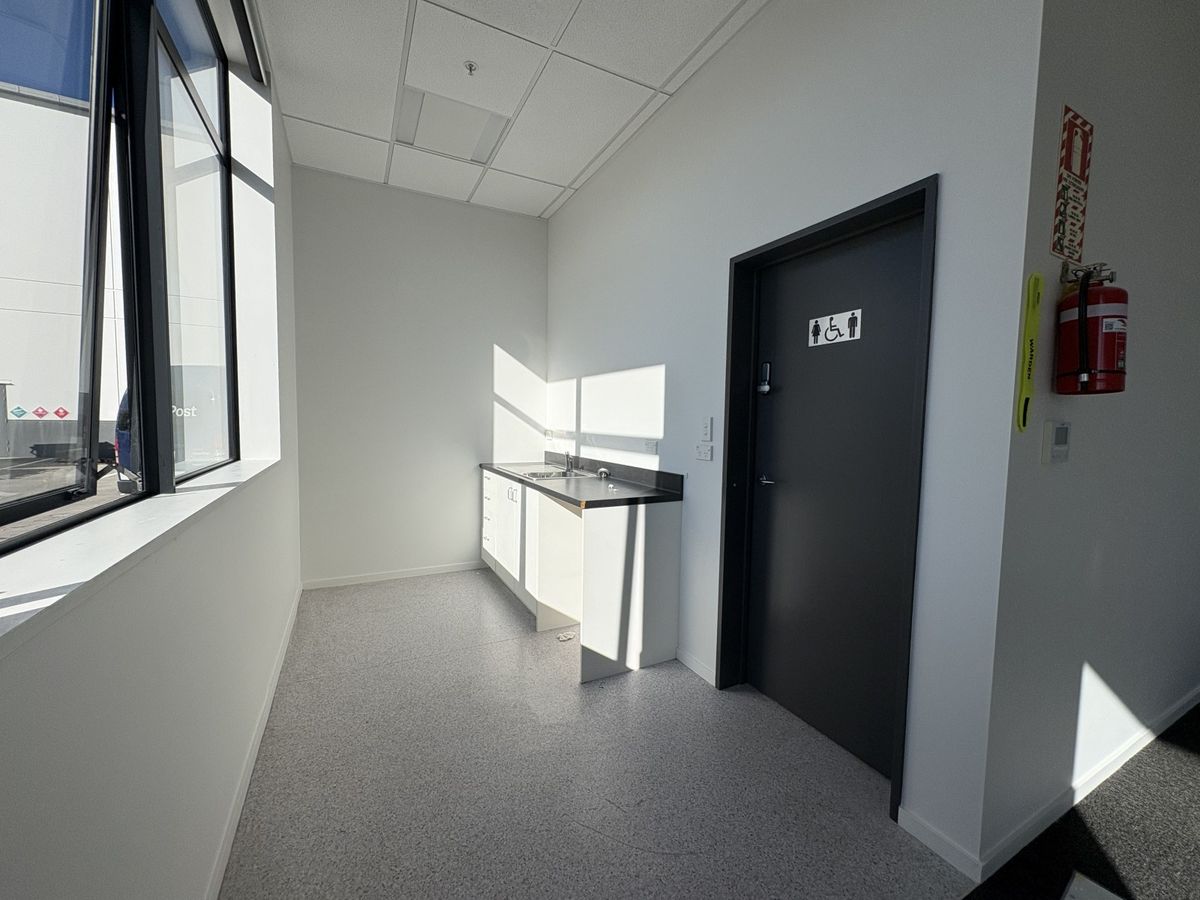 Office / Trade Retail & Warehouse - Pogled 5