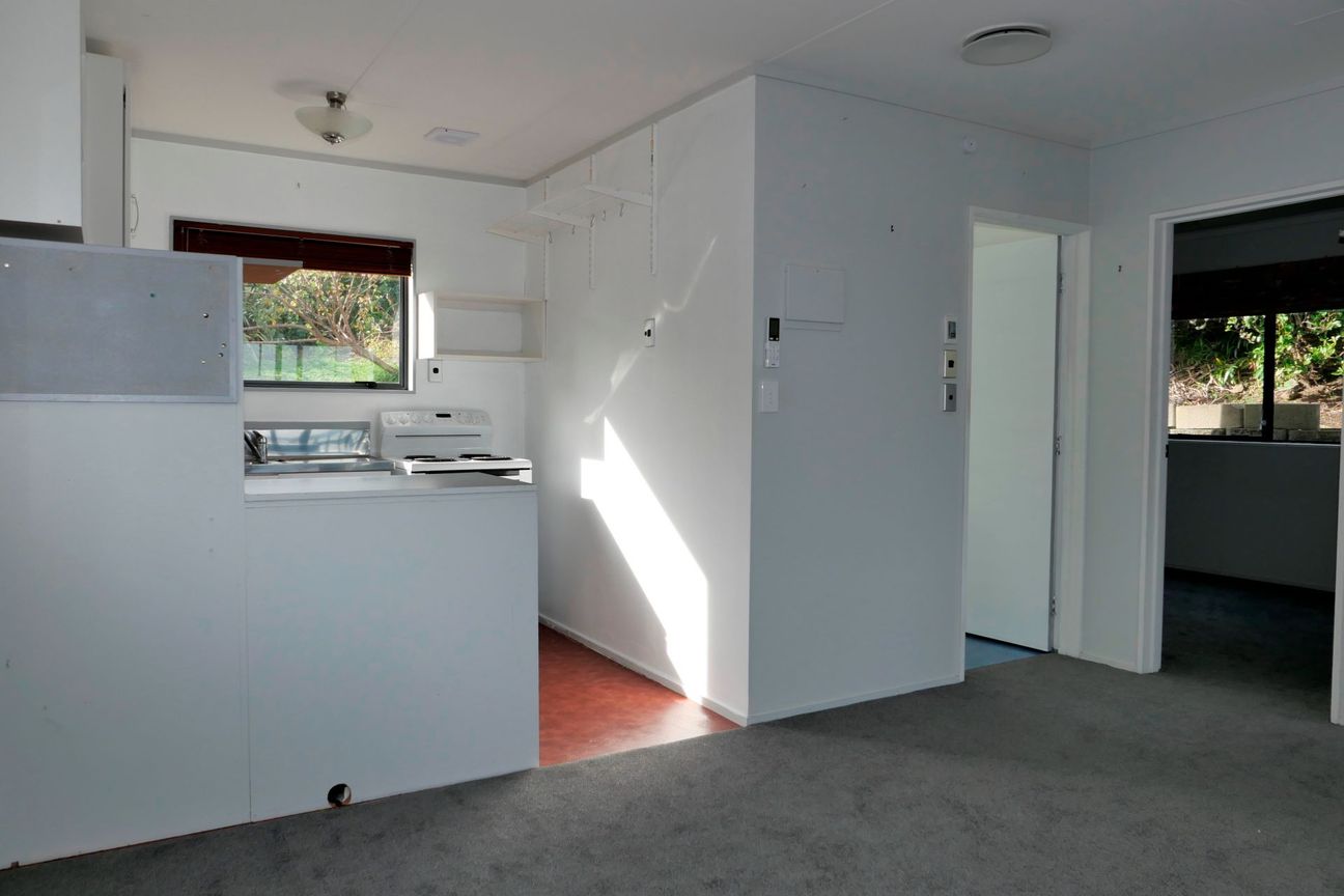Private Living with Stunning South Island Views - Vista 6