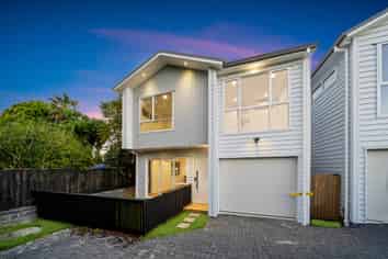 89C  St Annes Crescent, Wattle Downs