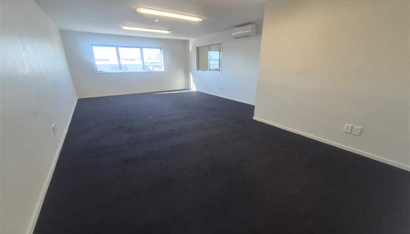  11/19 Nga Mahi Road, Sockburn