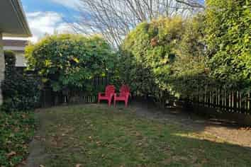 19 Salford Avenue, Redwood
