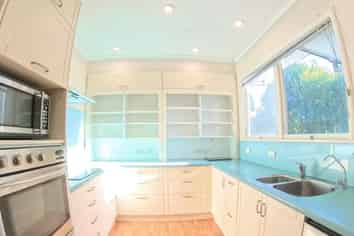 Nelson & Bays - Address withheld