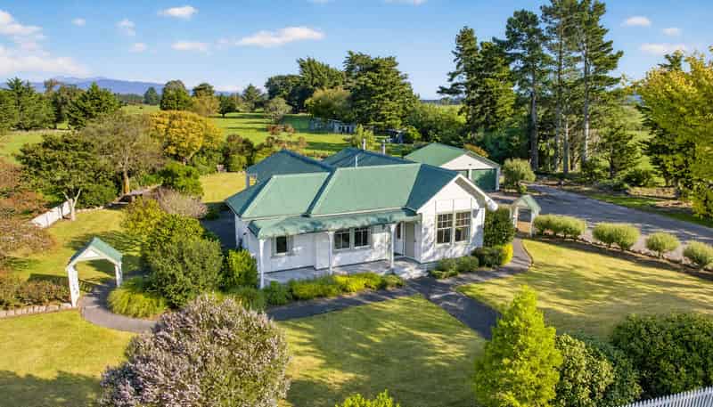 52 Longwood East Road, Featherston