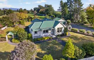52 Longwood East Road, Featherston