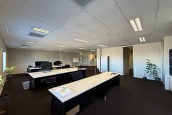 Office/Showroom Space with Everything You Need