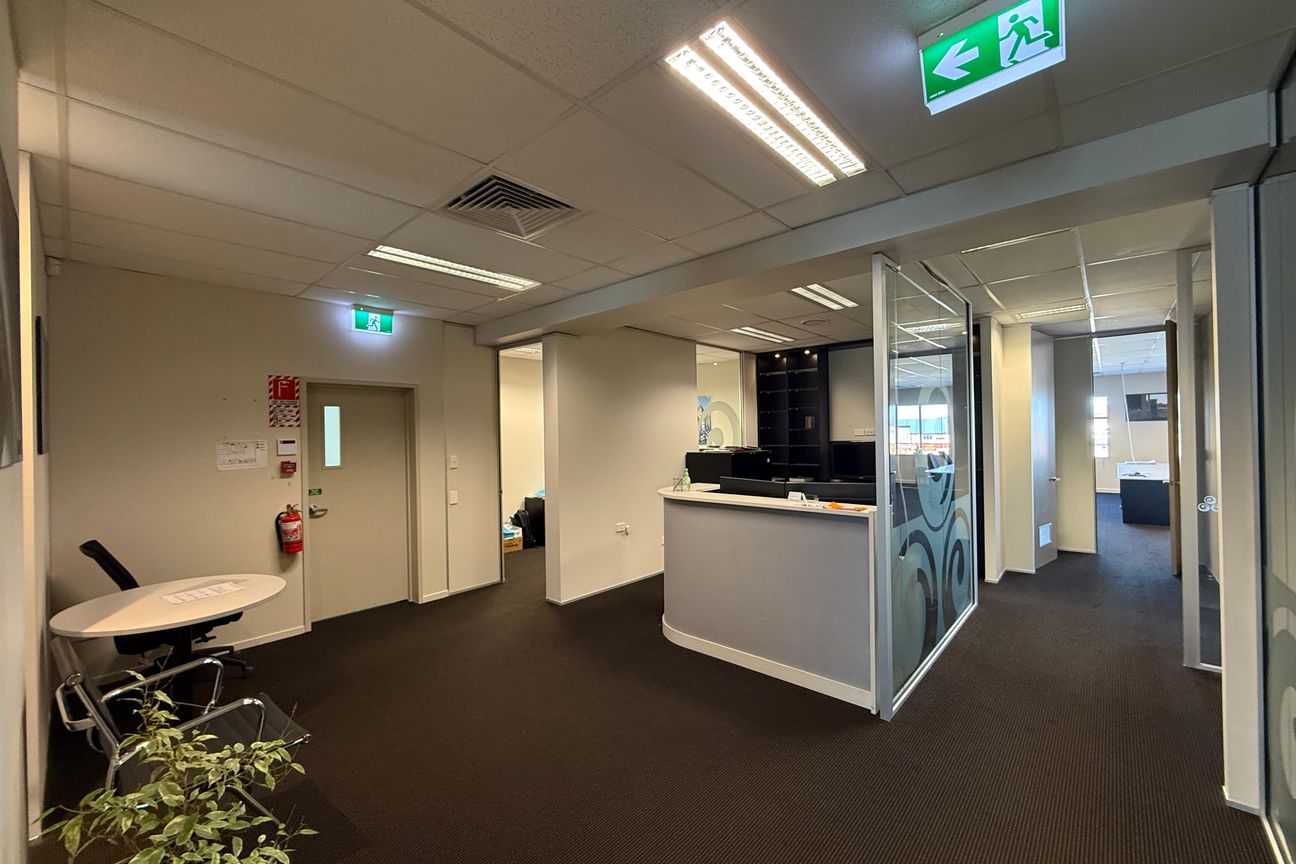 Office/Showroom Space with Everything You Need - Aanzicht 3