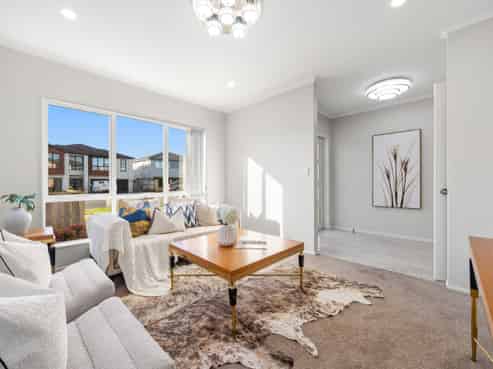 8 Ballinabreen Road, Flat Bush