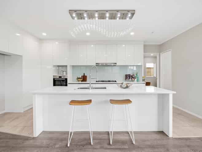 8 Ballinabreen Road, Flat Bush