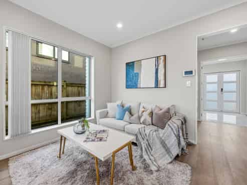 8 Ballinabreen Road, Flat Bush