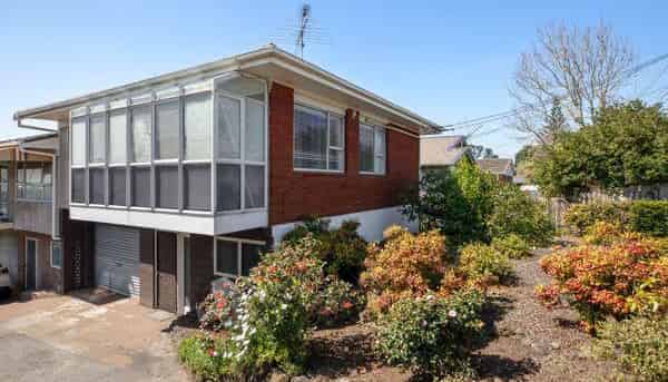 1/160 Mount Albert Rd, Mount Albert