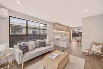 2/22 Marine Parade, North New Brighton
