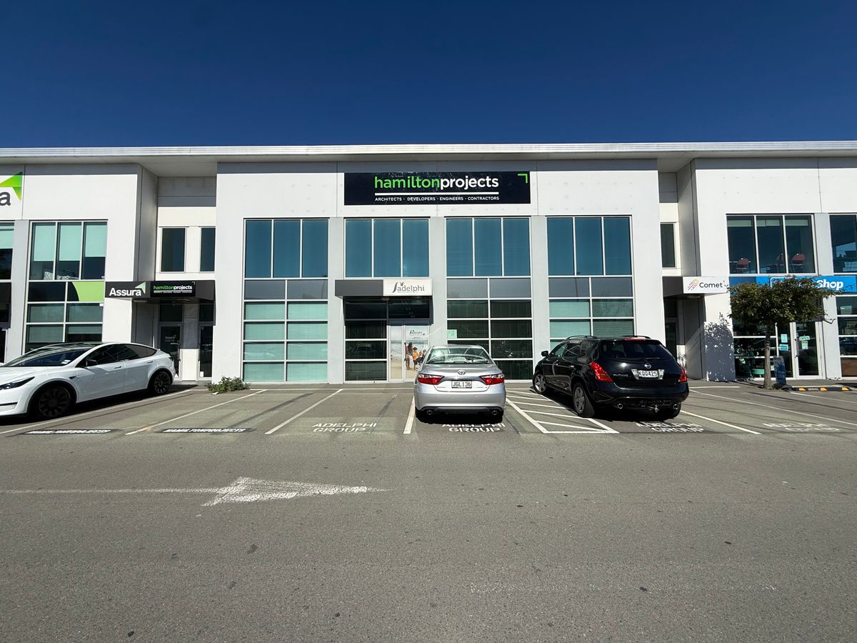 Office/Retail Space with Everything You Need