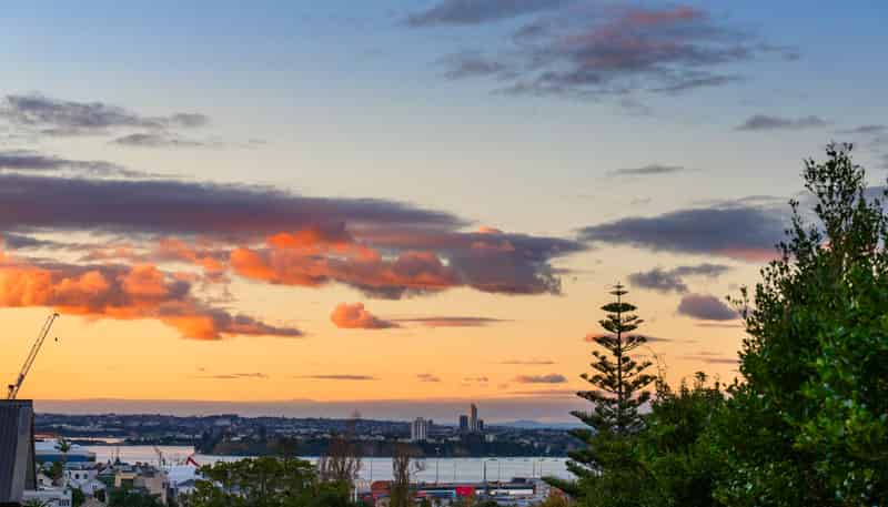 2/10 St Georges Bay Road, Parnell