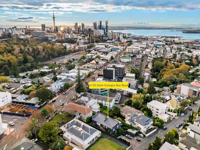 2/10 St Georges Bay Road, Parnell