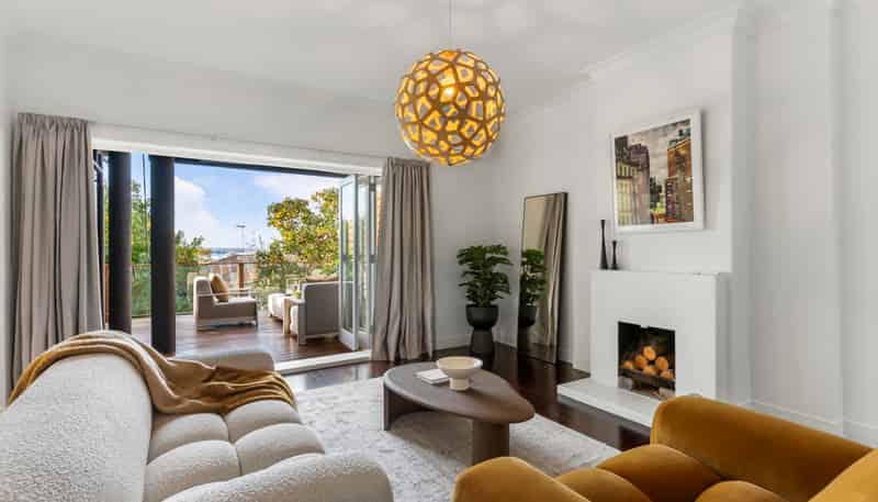 2/10 St Georges Bay Road, Parnell