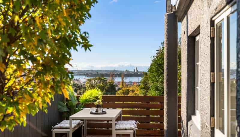 2/10 St Georges Bay Road, Parnell
