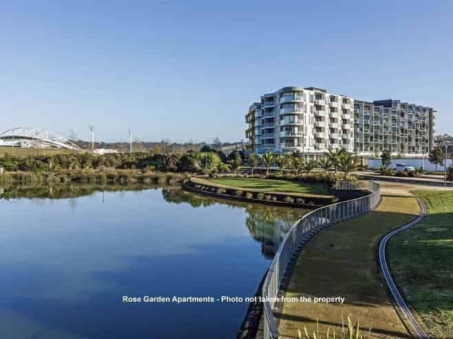102/1 Rose Garden Lane, Albany