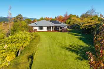 89 Totara View Road, Wakefield