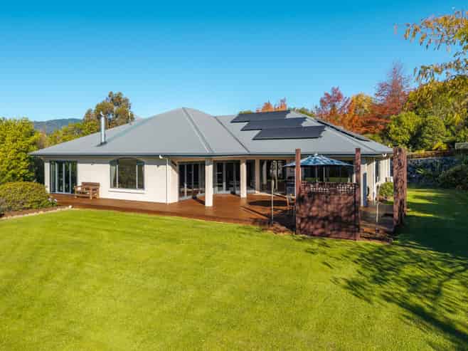 89 Totara View Road, Wakefield