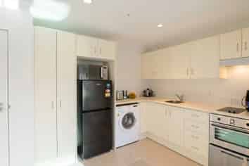 1E/30 Westward Ho, Glen Eden