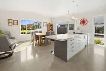 14 Topping Place, Whitianga