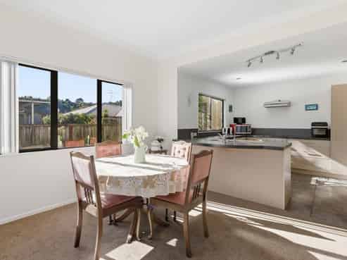 3 Lisa Place, Brookfield