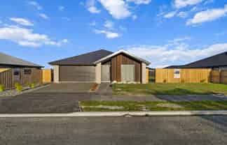 114 Trevors Road, Elgin
