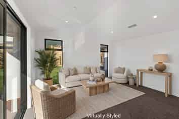 21 Greenway Crescent, Richmond