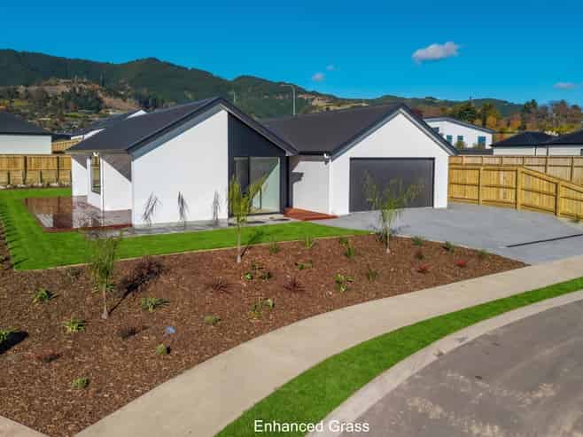 21 Greenway Crescent, Richmond