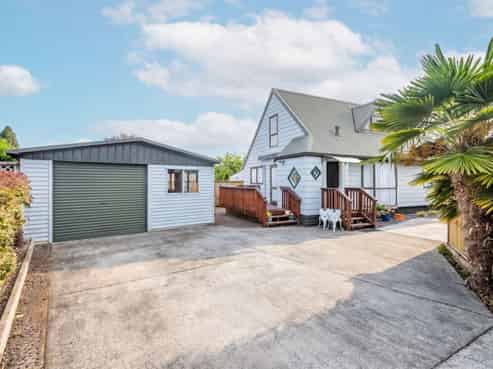 15B Anderson Road, Deanwell