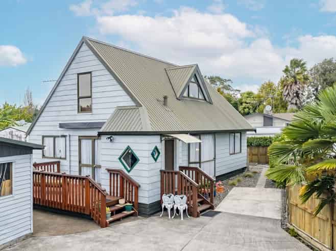 15B Anderson Road, Deanwell