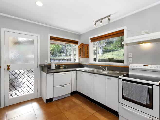 16 and 18 Faris Crescent, Wainuiomata