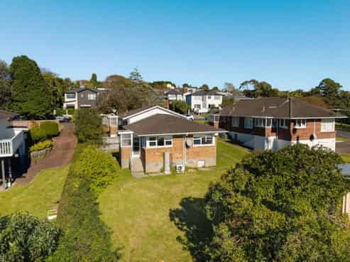 1&2/29 Eban Avenue, Hillcrest