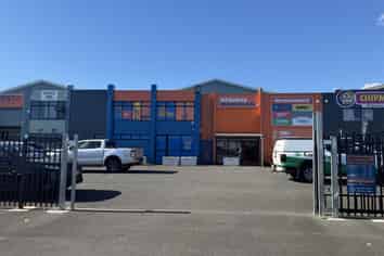 High Stud & Excellent Road Front Profile - 754m²