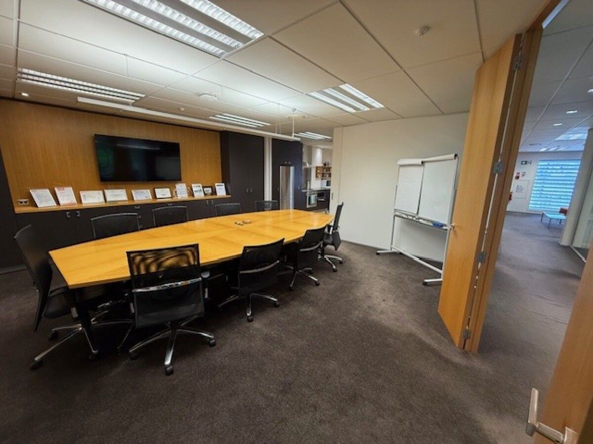 Secure Your Space in Central Epsom - Mehr