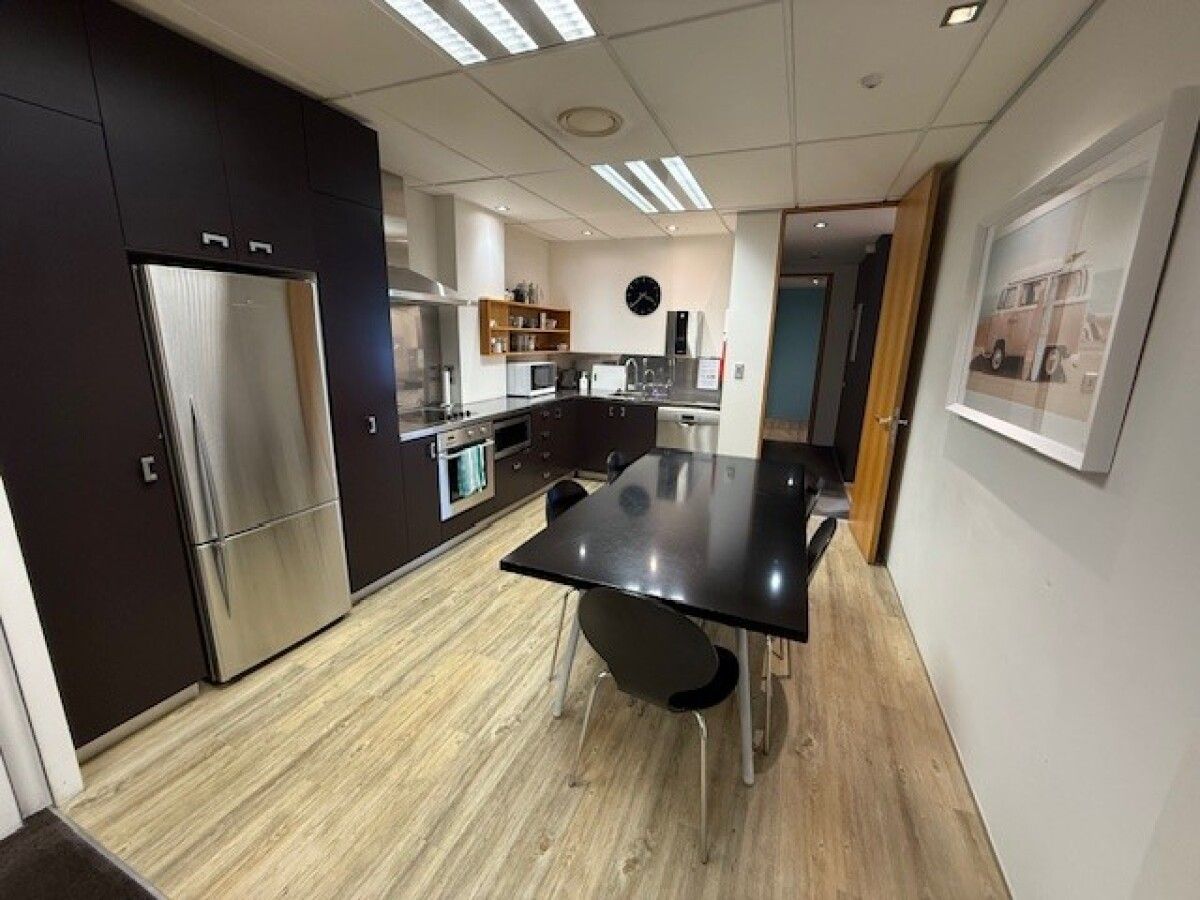 Secure Your Space in Central Epsom - Ansicht 5