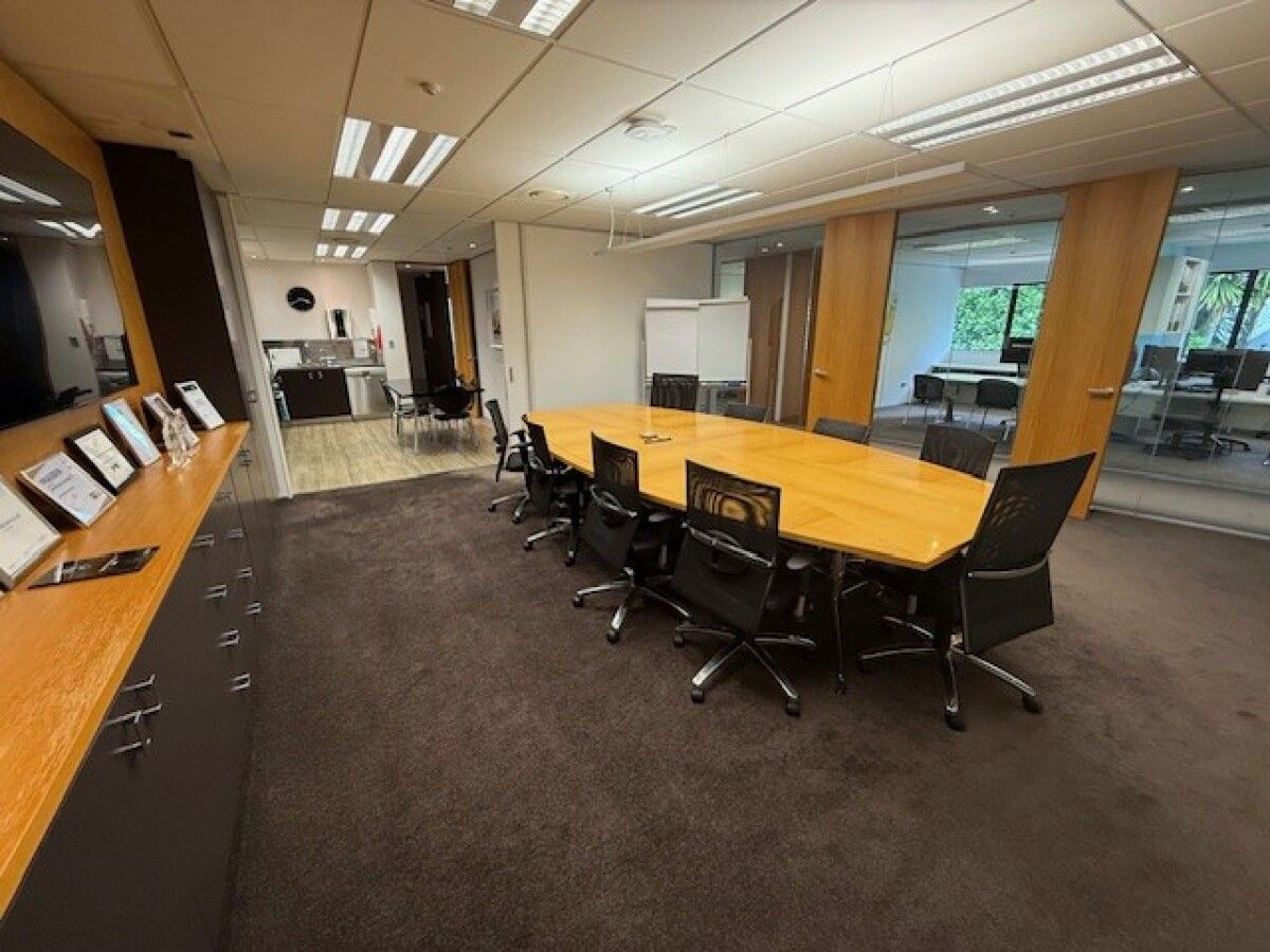 Secure Your Space in Central Epsom - Ansicht 6