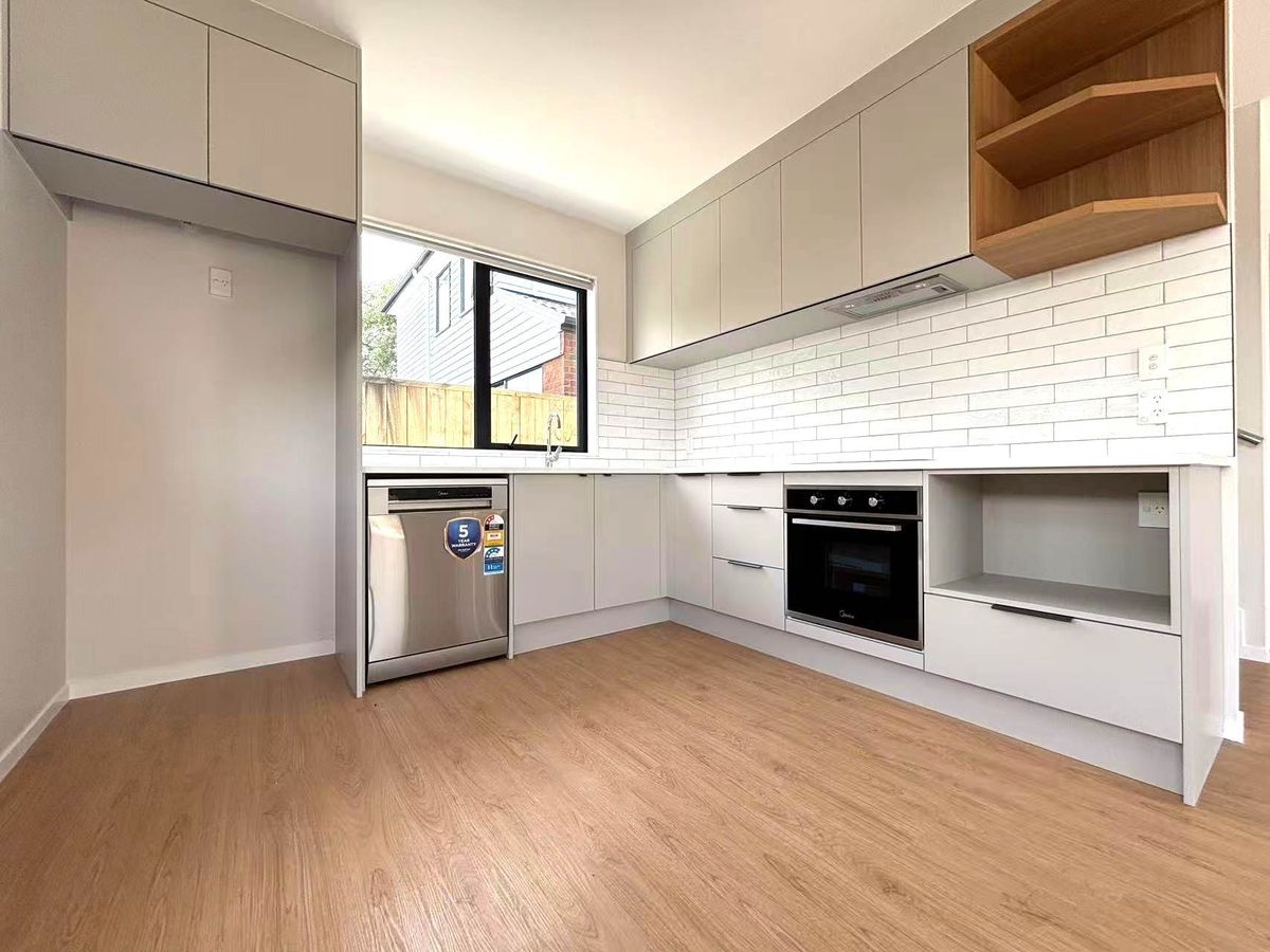 New Bulid 4 Bedroom Home in One Tree Hill - Vista 3
