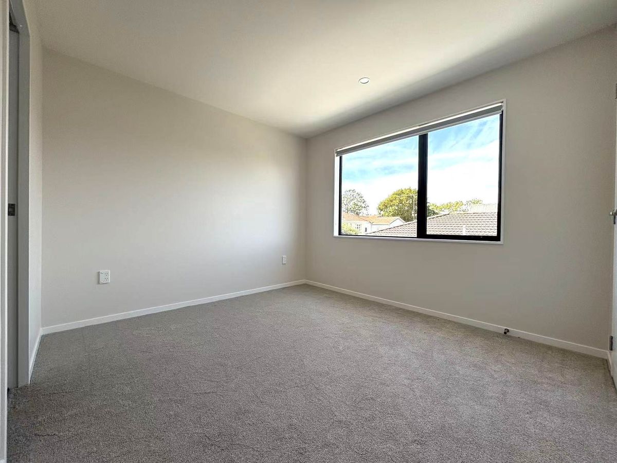 New Bulid 4 Bedroom Home in One Tree Hill - Vista 6