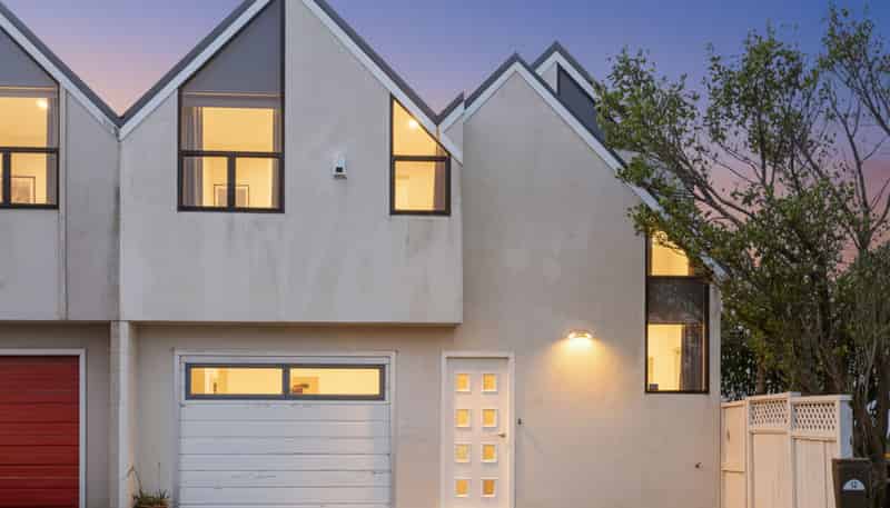 12 Ashton Fitchett Drive, Brooklyn