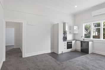 2/153 Wainui Road, Kaiti