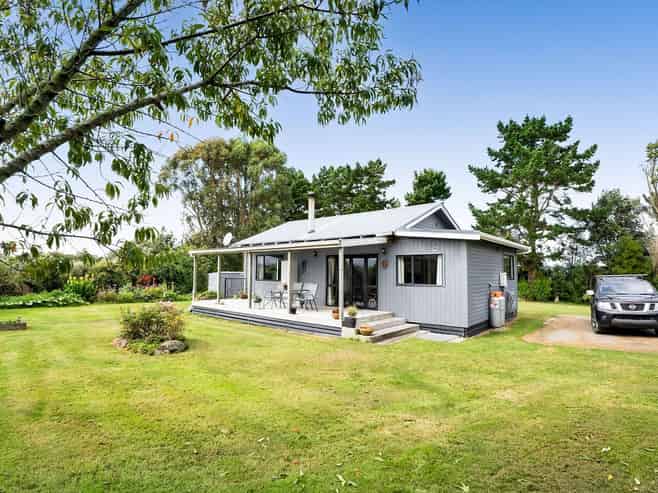 Taranaki - Address withheld