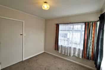 6 Netherlands Avenue, New Lynn