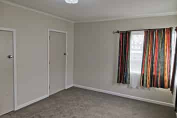6 Netherlands Avenue, New Lynn