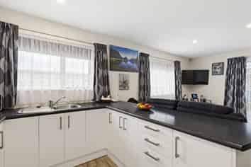 258b Breezes Road, Aranui